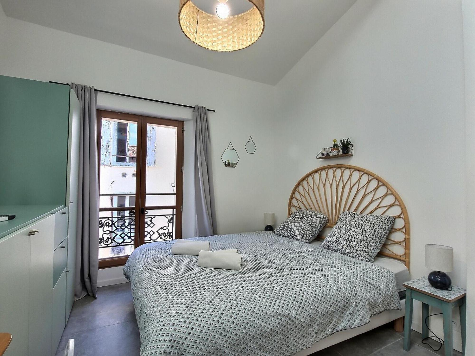 Vieil Charming Guillaumont St Daire Antibes